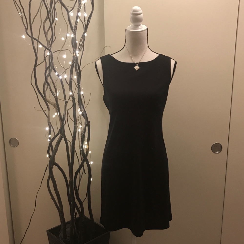 Perfect Bcbg Maxazria Essentials Fitted Dress - M - image 1